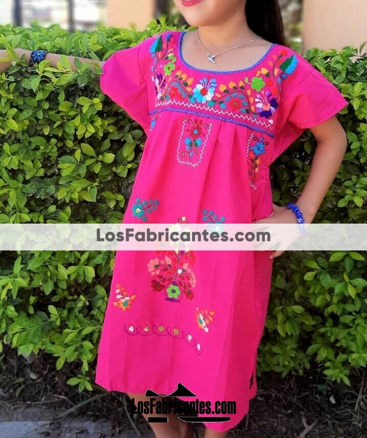 Vestido bordado a mano rosa artesanal mexicano para infantil hecho en Chiapas Distribuidor Mayoreo - LosFabricantes.com