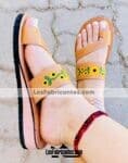 zs00883 Huaraches artesanales color nuez bordado de flores de piso mujer mayoreo fabricante calzado zapatos proveedor sandalias taller maquilador (1)