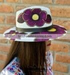 aj00186 Lote de 3 piezas sombrero pintado a mano artesanal diseño de flores morado mayoreo fabricante proveedor ropa taller maquilador