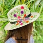 aj00203 sombrero artesanal pintado a mano con diseño de flores mayoreo fabricante proveedor ropa taller maquilador
