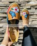 ZJ00972 Huaraches Artesanales Piso Para Mujer Tan Flor y Mariposa mayoreo fabricante calzado zapatos proveedor (1)